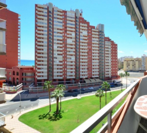 NUEVO, con vistas al mar y a 70 metros de la playa